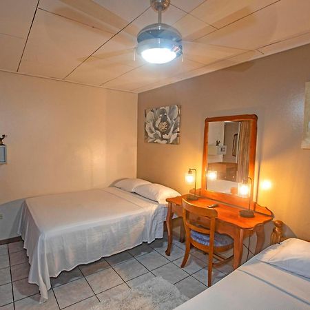 Hotel Laura'S House Коко Экстерьер фото