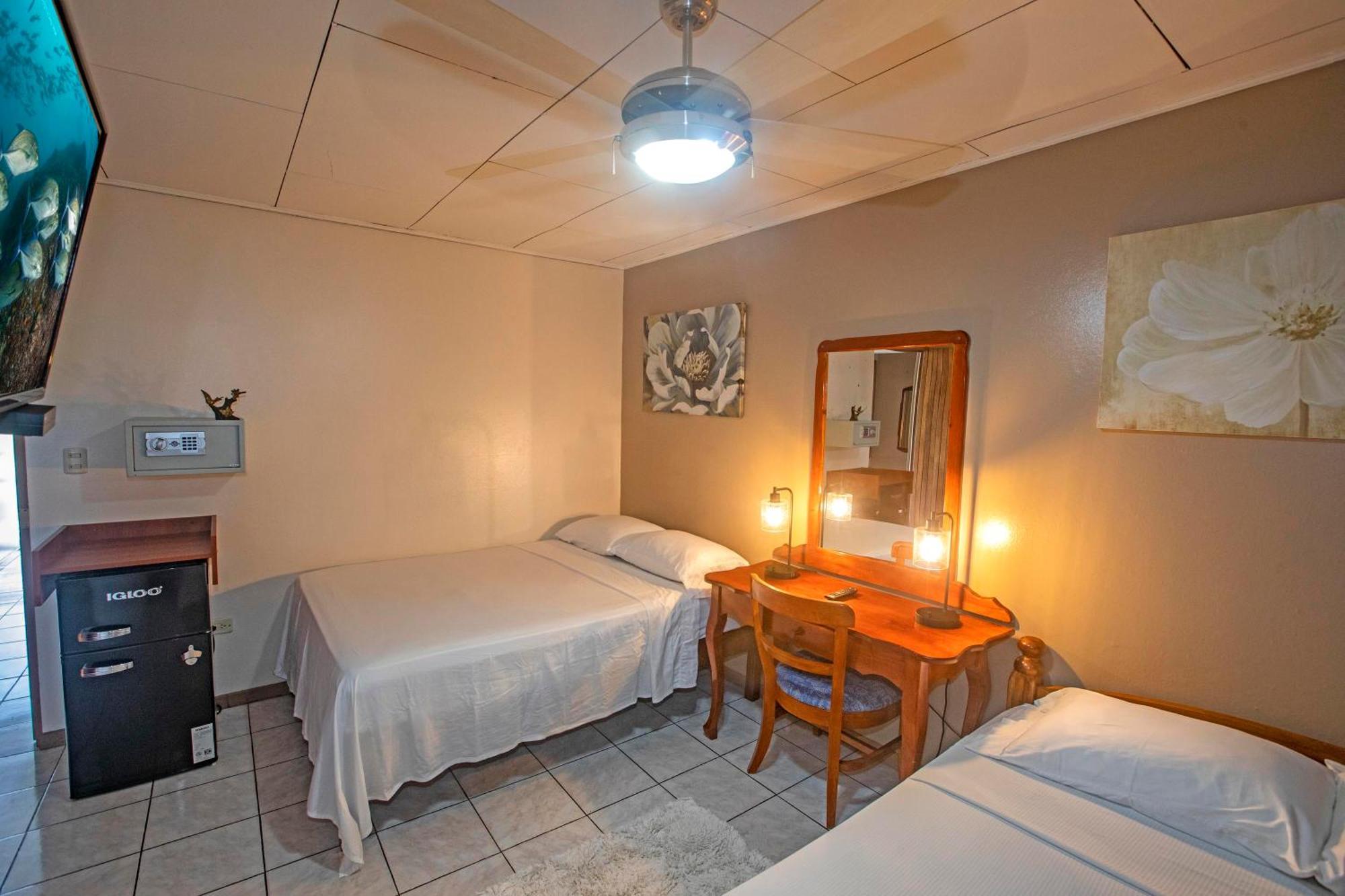 Hotel Laura'S House Коко Экстерьер фото